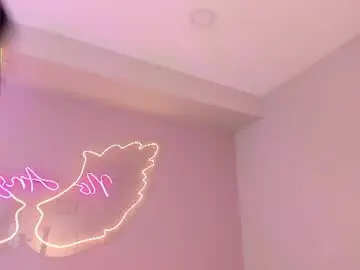 Talianahernandez  live sex cam
