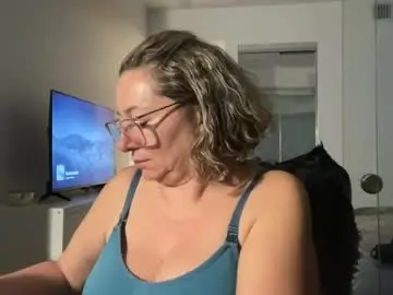 Weluvlove4ever  live sex cam