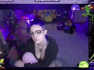 Wildwylie  live sex cam