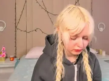 Adelesilvy  live sex cam