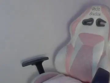 Emmily_jade_  live sex cam