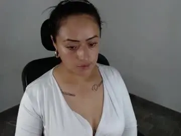 Jjulietha95  live sex cam