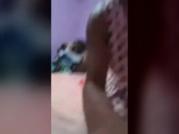 Luxurypetiteslut  live sex cam