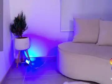 Sarabell_xo  live sex cam