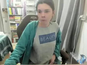 Silvercaramel  live sex cam