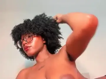 Silverosequeen  live sex cam