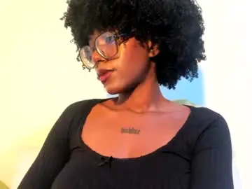 Silverosequeen  live sex cam