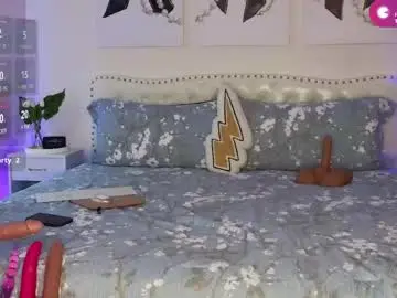 Violetik888  live sex cam
