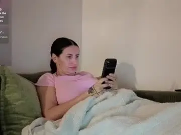 Violetik888  live sex cam