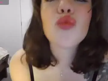 Beachbaby777  live sex cam
