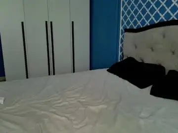 Buusty_redhead  live sex cam