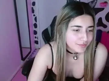 Hi_elora  live sex cam