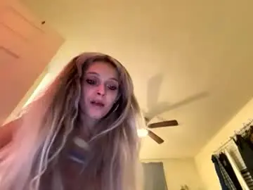 Khrissy92  live sex cam