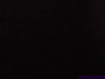 Lauritamilan1  live sex cam