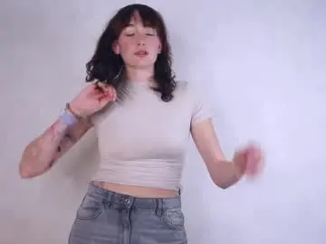 Lilliauvalle  live sex cam