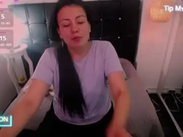 Queenrose94  live sex cam