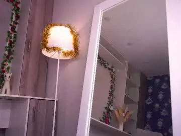 Shanitatroike  live sex cam