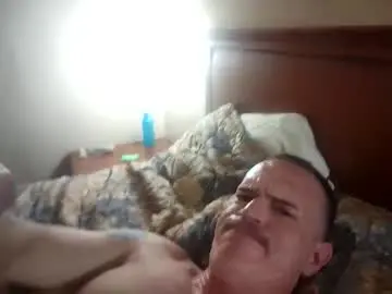 Skunkwore  live sex cam