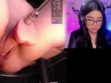 Ariaddams  live sex cam