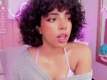 Auroramillss  live sex cam