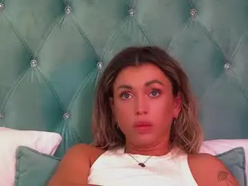 Emelylawrences  live sex cam
