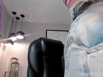 Lisaflowersx  live sex cam