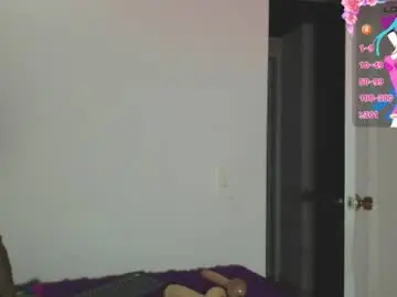 Maddiie_and_clyde  live sex cam