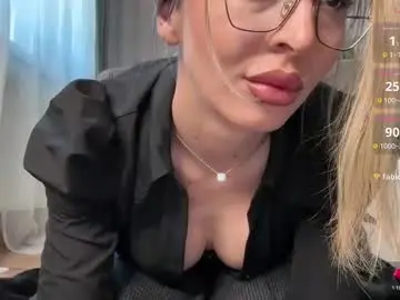 Naughtybutclassy  live sex cam