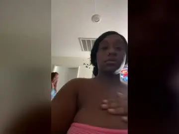 Pregoomamiiijuicywaters  live sex cam