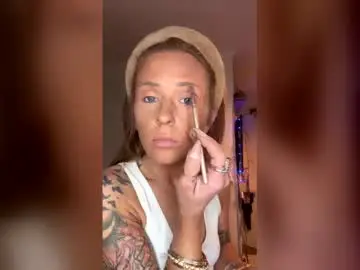 2girls1cam1  live sex cam