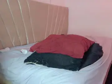 Aly_n_sebas  live sex cam