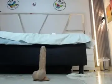 Chloe__jones_  live sex cam