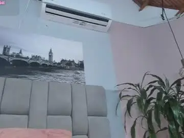 Dani_velvet  live sex cam