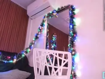 Evamilfxxx  live sex cam