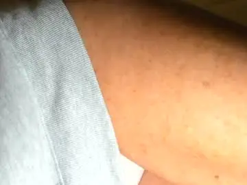 Katewatching  live sex cam