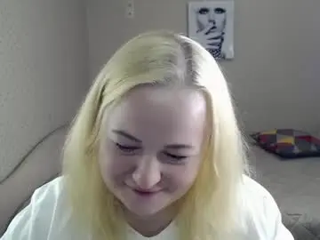 Milf_hornyyy  live sex cam