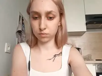 Tashafroeliger  live sex cam