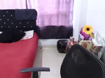 _m_y_q_u_e_e_n_  live sex cam