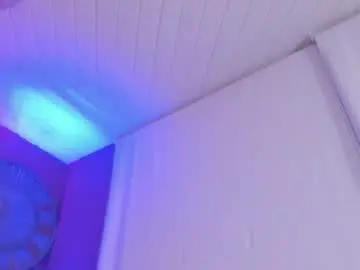 Inndrahot  live sex cam