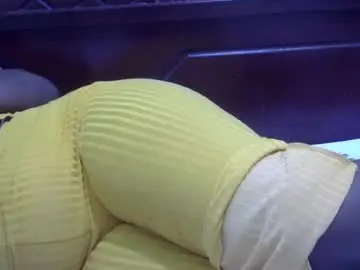 Kelly_jones9  live sex cam