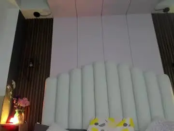 Kiarasienna  live sex cam