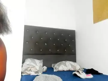 Lunatika_777  live sex cam