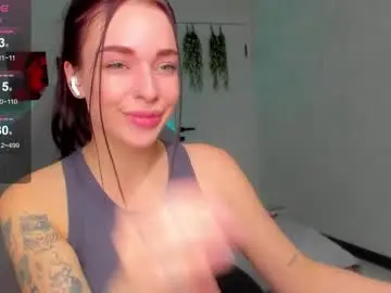 Meow_moore  live sex cam