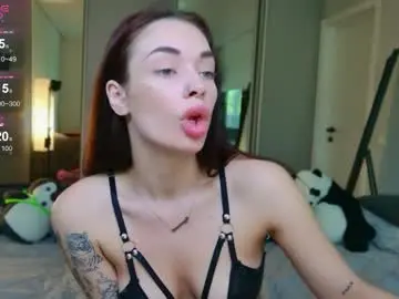 Meow_moore  live sex cam