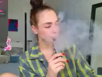 Meow_moore  live sex cam