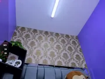 Miia_rousee_  live sex cam