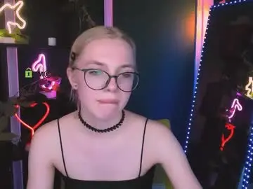 Tina_golden1  live sex cam