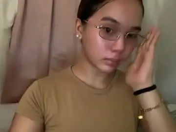 Ur_hot_sexy_lucy  live sex cam