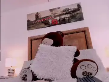 Alahia77  live sex cam