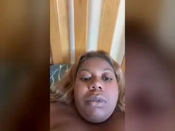 Epphgeem  live sex cam